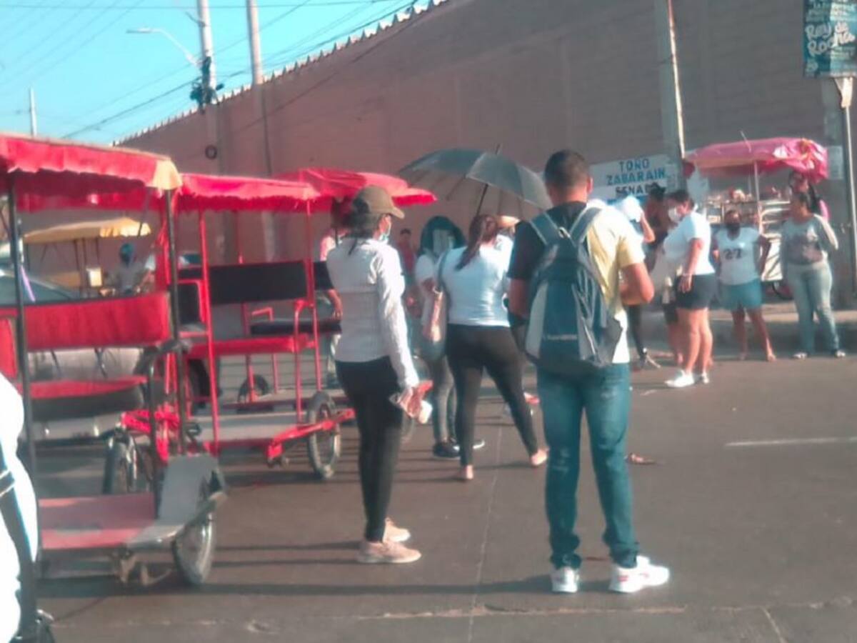 Residentes de Las Flores piden señalización para prevenir accidentes