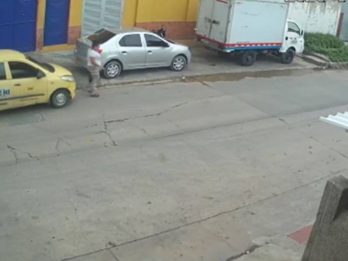 Madre e hijo de 2 años son arrollados por taxi en Barranquilla