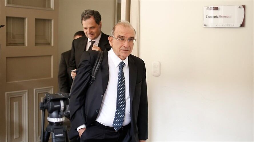 Sergio Jaramillo (izq), alto comisionado para la paz y Humberto de la Calle (der), jefe negociador del Gobierno con las Farc. Foto: Colprensa - Juan Páez