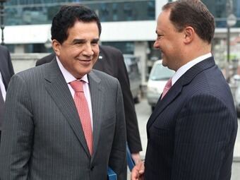 Embajador Rafael Amador con Igor Pushkarev, alcalde de Vladivostok. Foto: Embajada de Colombia en Rusia