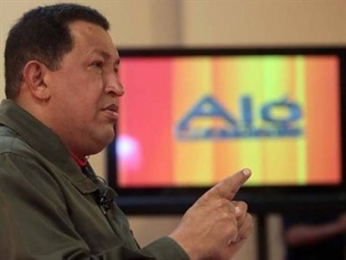 Chávez promueve la creación de 'comunas' en su nuevo 'Aló Presidente teórico'