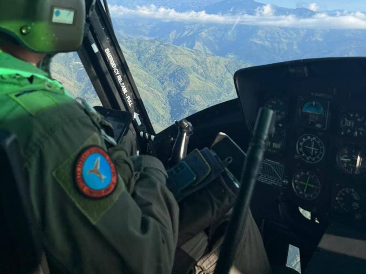 La Fuerza Aérea monitorea los municipios de influencia del volcán Nevado del Ruiz
