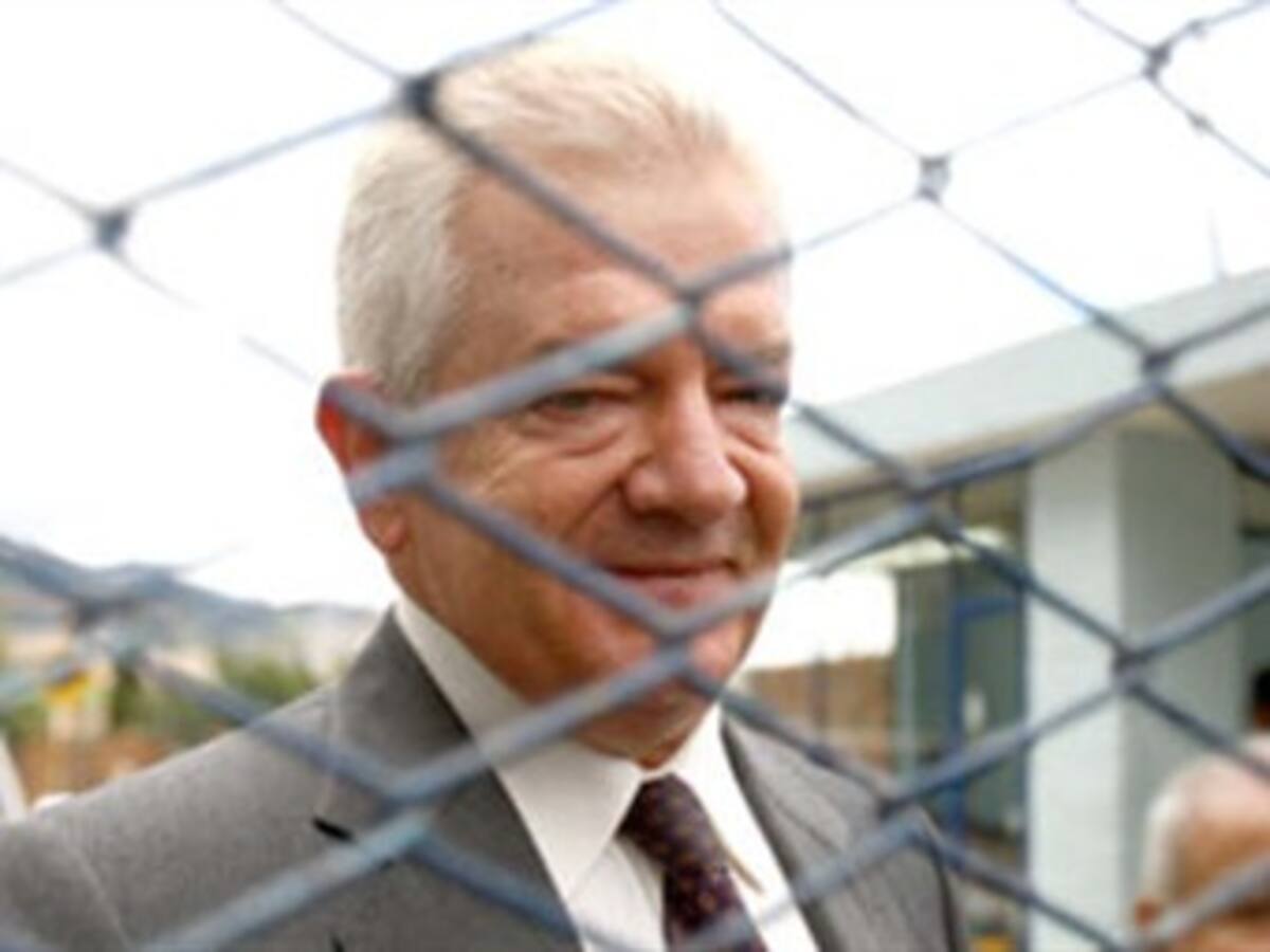 Mario Uribe, Guillermo León Valencia y Cesar Pérez García piden traslado de cárcel