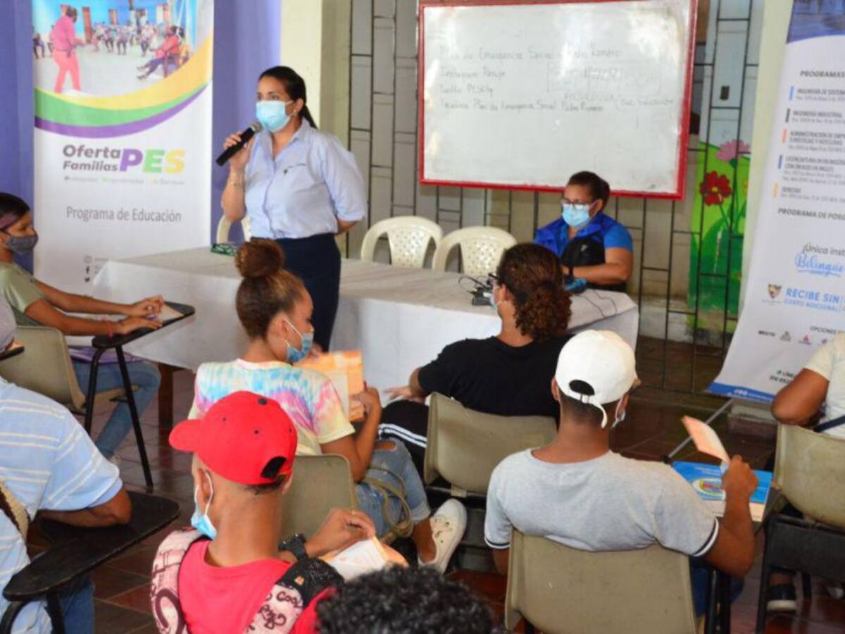Llevan oferta institucional en educación a poblaciones con pobreza extrema