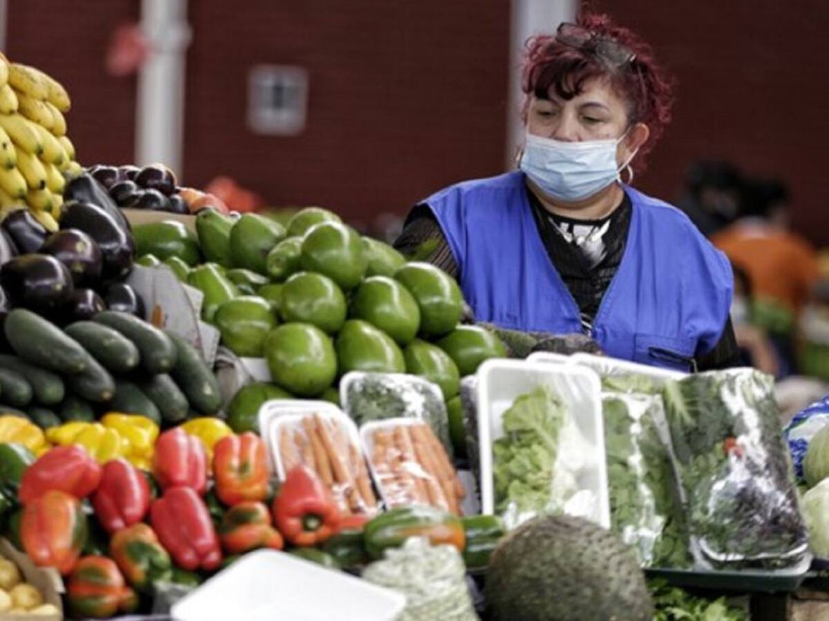 Gobierno reducirá aranceles de productos importados para aliviar precios