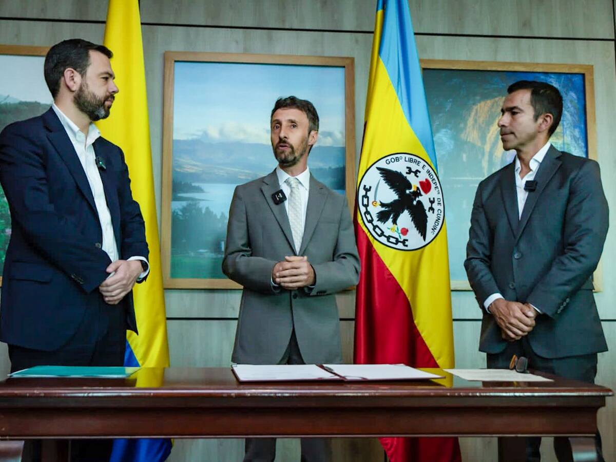 Luis Lota posesionado como nuevo Directo de la Región Metropolitana de Bogotá