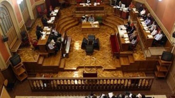 Juzgan en España a 45 miembros de red internacional que financiaba a Farc