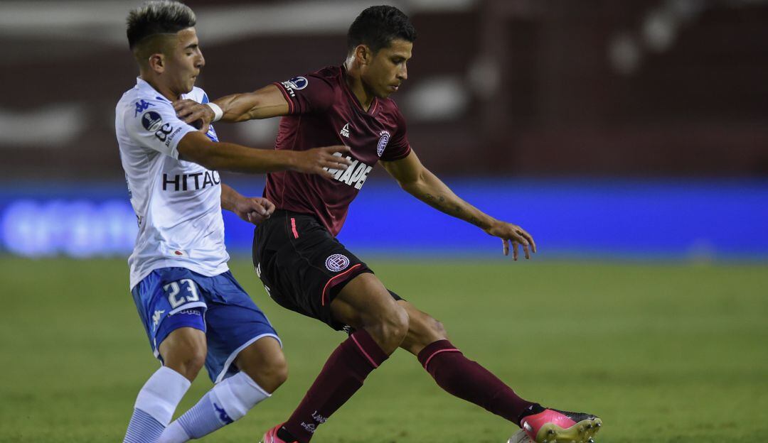 Alexis Pérez, defensa colombiano de Lanús, estuvo los 90 minutos en el juego de vuelta de la semifinal.