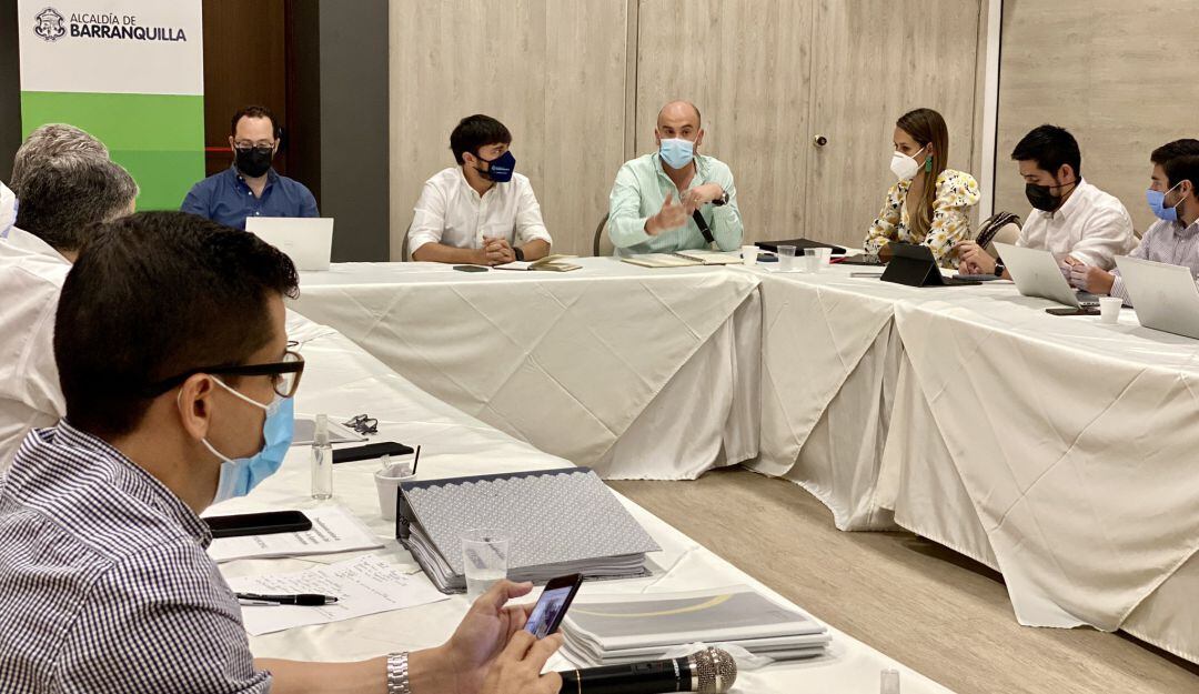 Reunión sobre avances de las obras del aeropuerto Ernesto Cortissoz