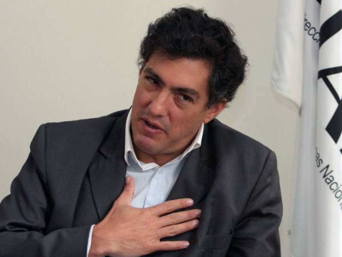 Ley de perdón y olvido para dineros del narcotráfico plantea Juan R. Ortega