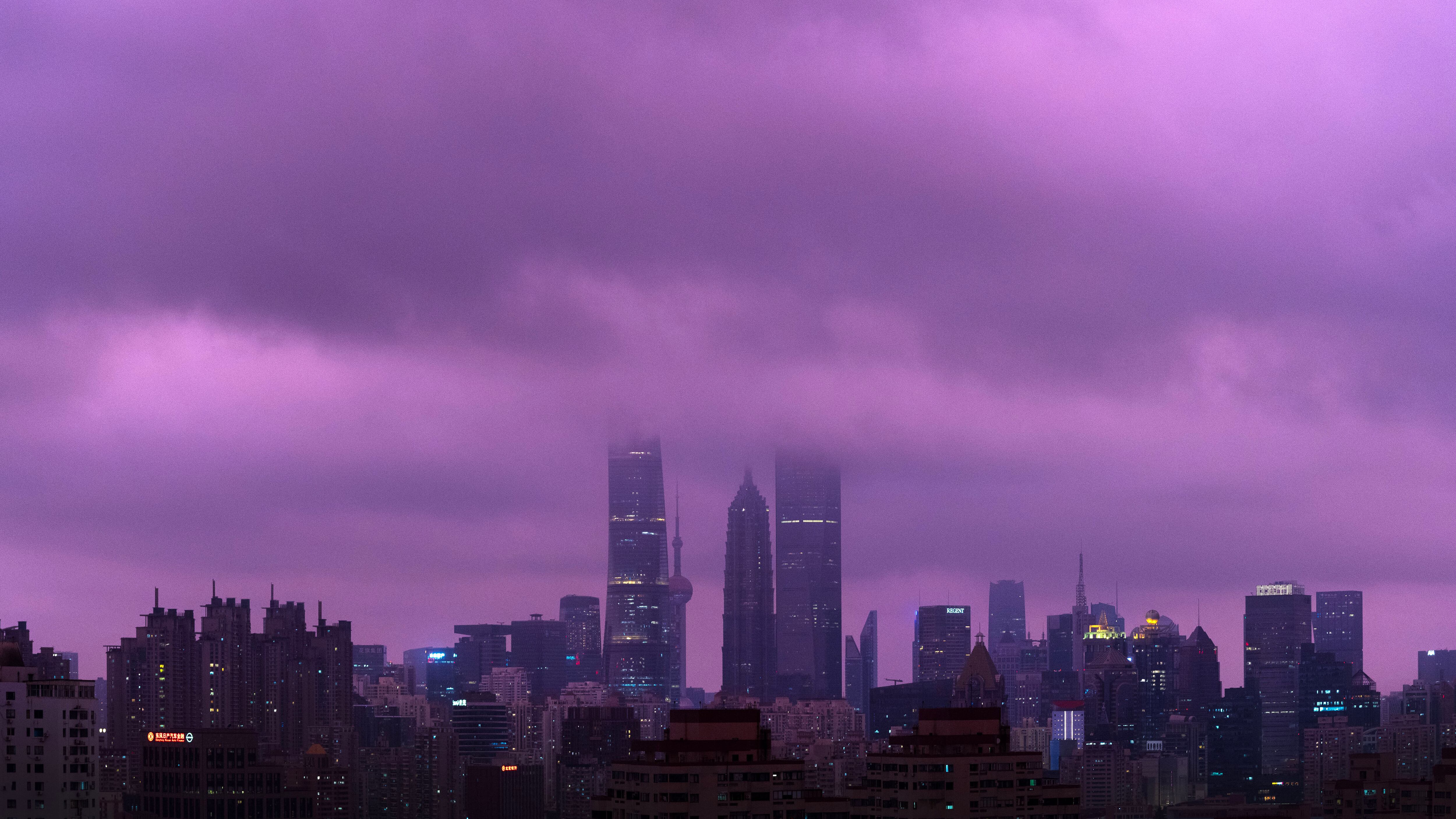 SHANGHAI, CHINA - SEPTEMBER 15, 2024 - Typhoon Bebinca causes the sky to turn a rare purple in the evening of September 15, 2024 in Shanghai, China. (Photo credit should read CFOTO/Future Publishing via Getty Images)