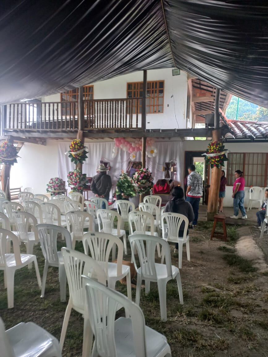 Siete de las ocho personas que fallecieron en el siniestro vial . Foto Miller Cerón.