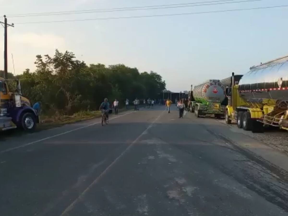 Nuevo bloqueo en Sabana de Torres - Puerto Wilches