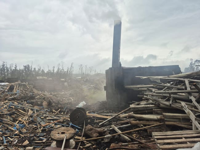 Autoridades frenan producción ilegal de carbón vegetal en Mosquera tras operativo conjunto