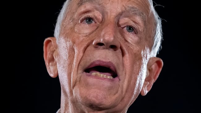 Lisboa (Portugal), 13/03/2025.- Portuguese President Marcelo Rebelo de Sousa announces the date for the country's third general election in just over three years, following Parliament's rejection of a government motion of confidence, at Palacio de Belem in Lisbon, Portugal, 13 March 2025. The motion was presented by Portuguese Prime Minister Luis Montenegro, who faced questions regarding the activities of a consultancy firm he founded, which is now managed by his sons. (Lisboa) EFE/EPA/JOSE SENA GOULAO