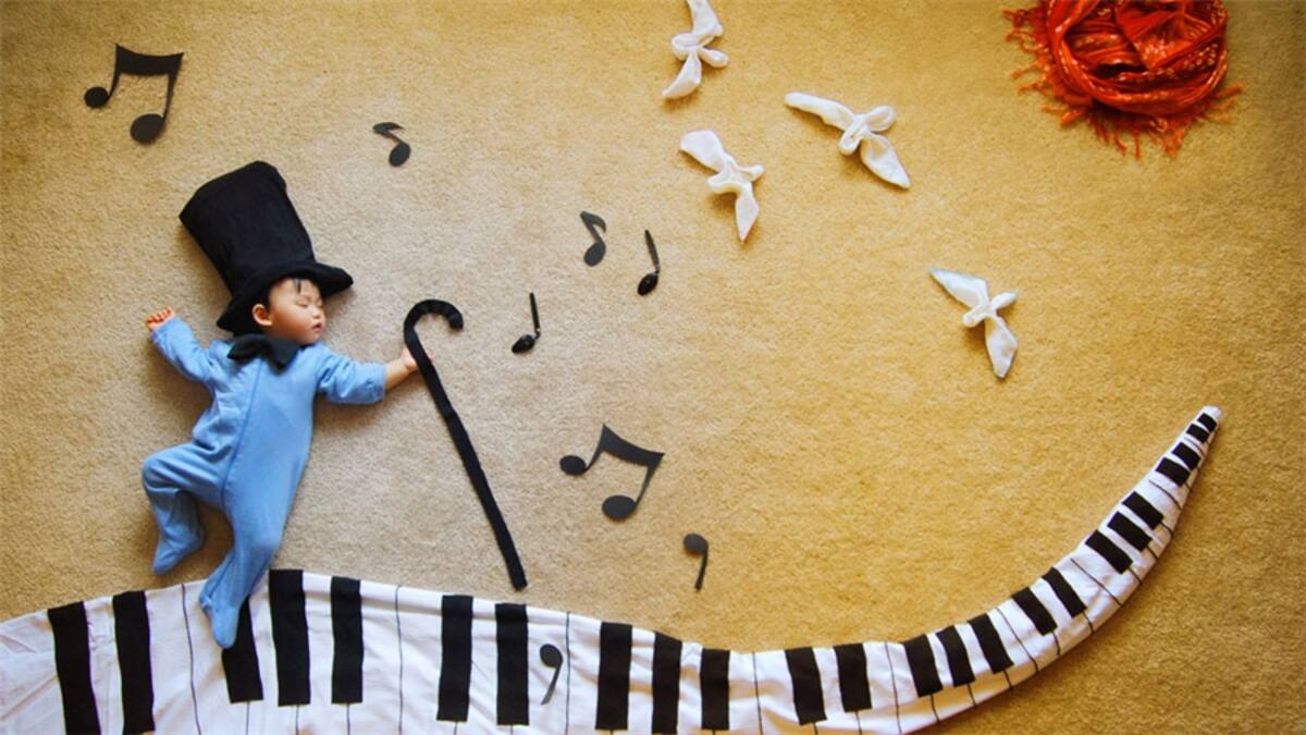 "Las composiciones reflejan mis sueños y esperanzas para mi bebé, porque quiero que él sea capaz de alcanzar todos sus sueños", añade Queenie.