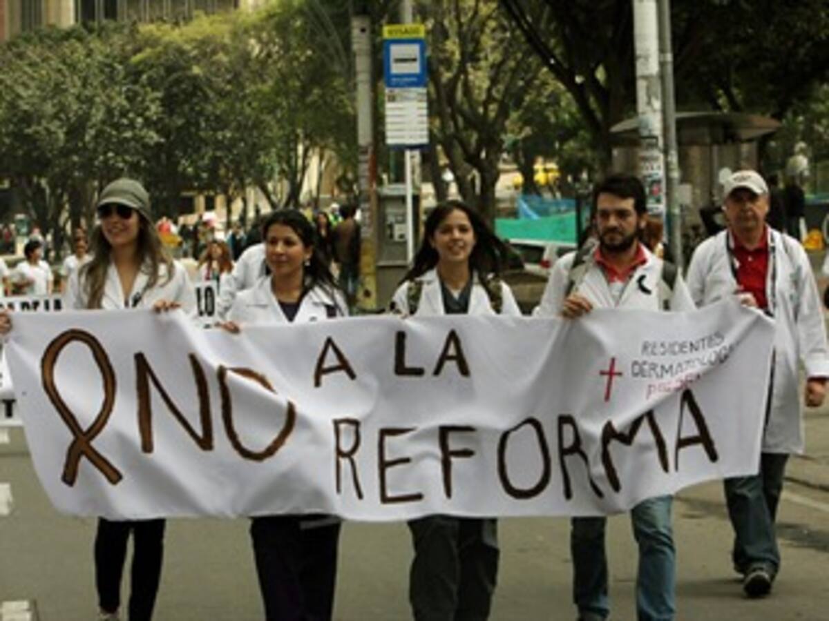 Avanzan movilizaciones contra la reforma a la salud en Bogotá