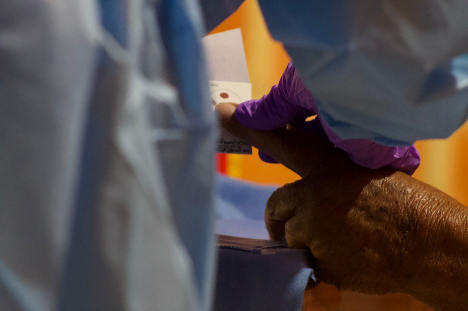 Toma de muestras biológicas caso Unión Patriótica. Cortesía Unidad de Búsqueda