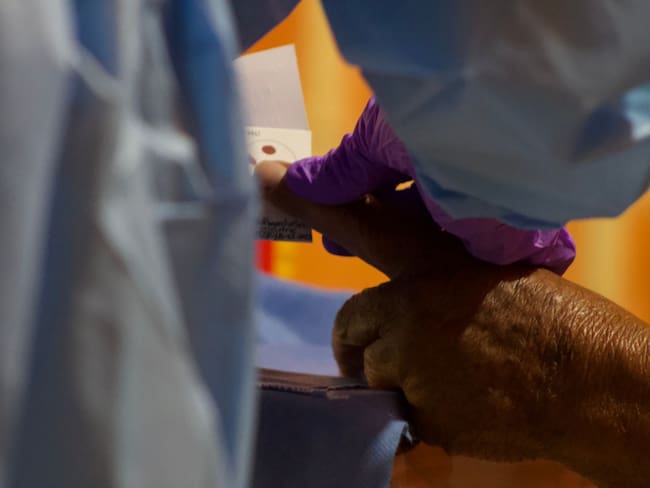 Toma de muestras biológicas caso Unión Patriótica. Cortesía Unidad de Búsqueda