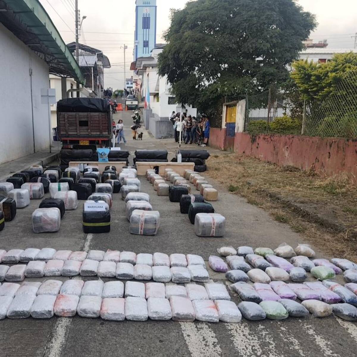 Capturado joven que transportaba más de una tonelada de marihuana en camioneta robada en el Valle