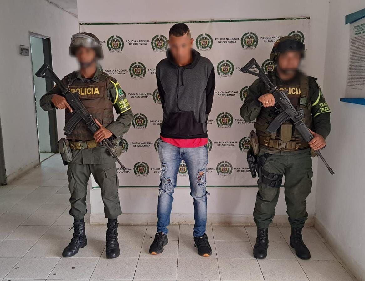Presunto integrante de las Autodefensas Gaitanistas de Colombia es capturado por parte de la Policía en puesto de control en Urabá