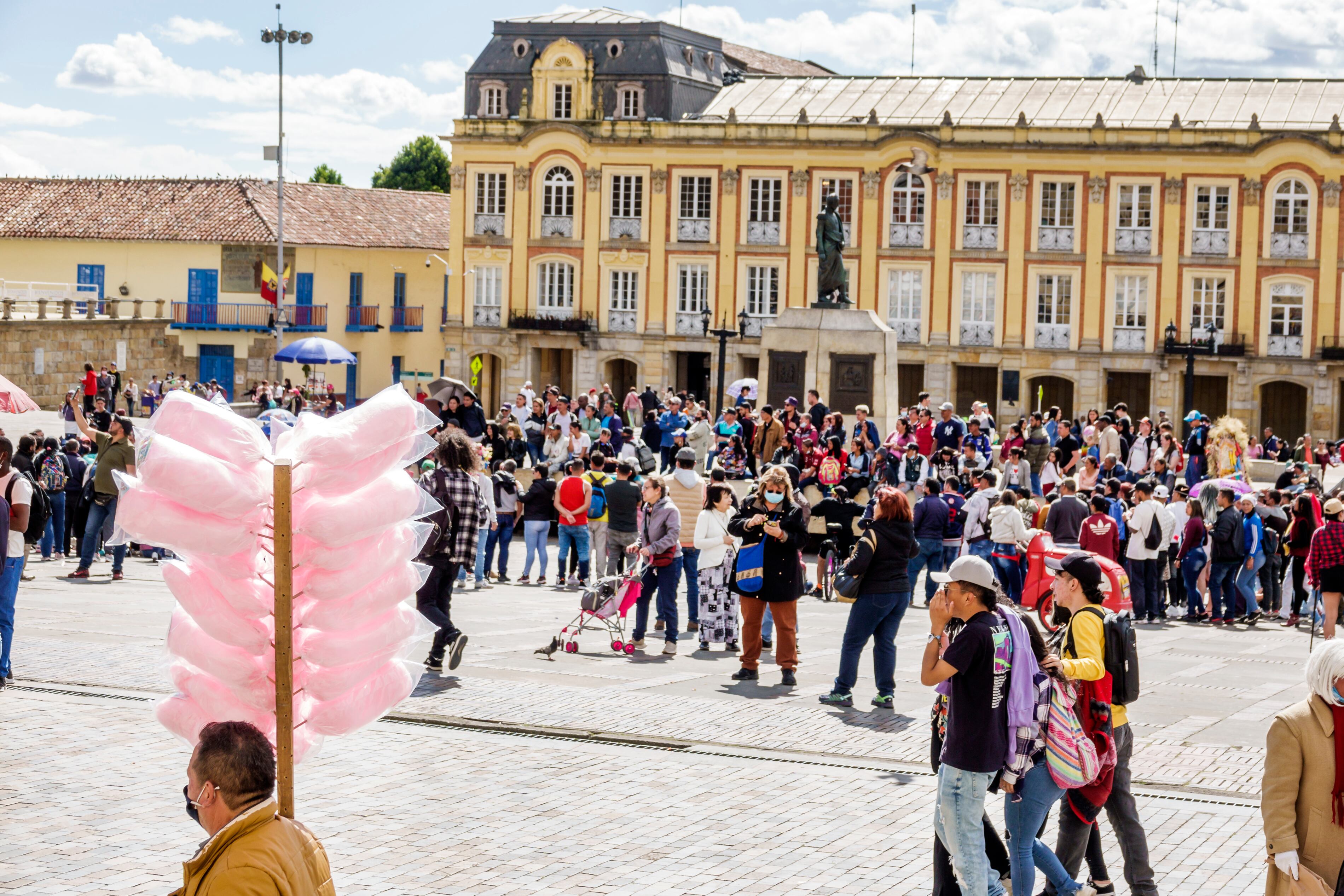 Bogota, Colombia, La Candelaria, Plaza de Bolivar. Foto: Jeffrey Greenberg/Universal Images Group via Getty Images.