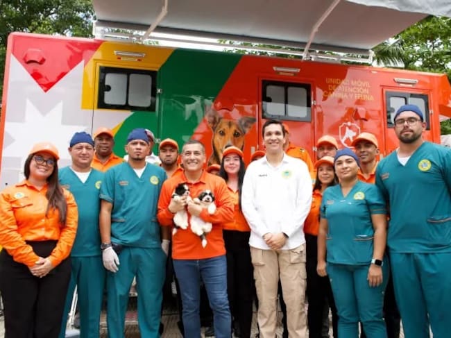 Dumek Turbay, alcalde, celebra este hito. // Alcaldía de Cartagena