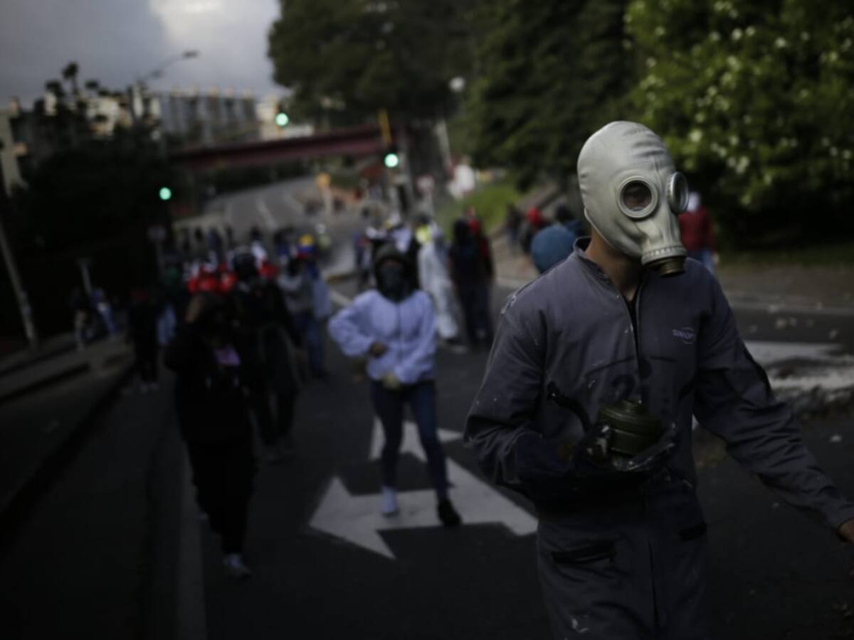 Estudiantes de U. Distrital realizan bloqueos en Av. circunvalar