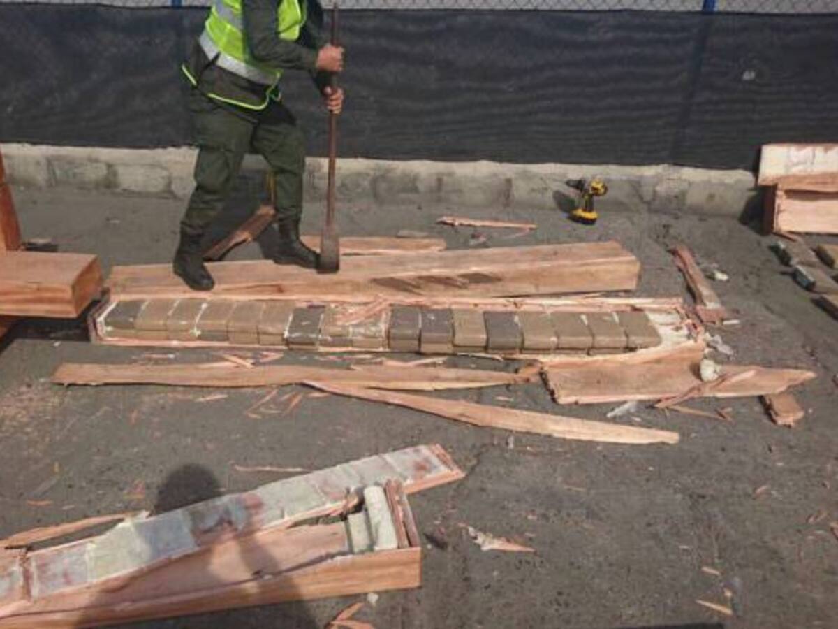 Incautan coca avaluada en 89 millones de dólares en el Puerto de Barranquilla