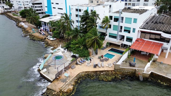 Edificio donde se promovía la explotación sexual en El Laguito, hoy es el Hotel Caribbean