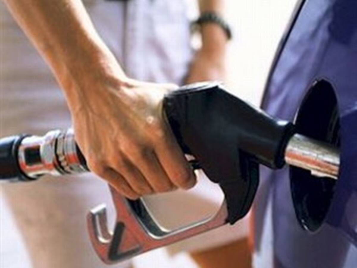 Minminas no descarta incremento en precios de la gasolina para marzo