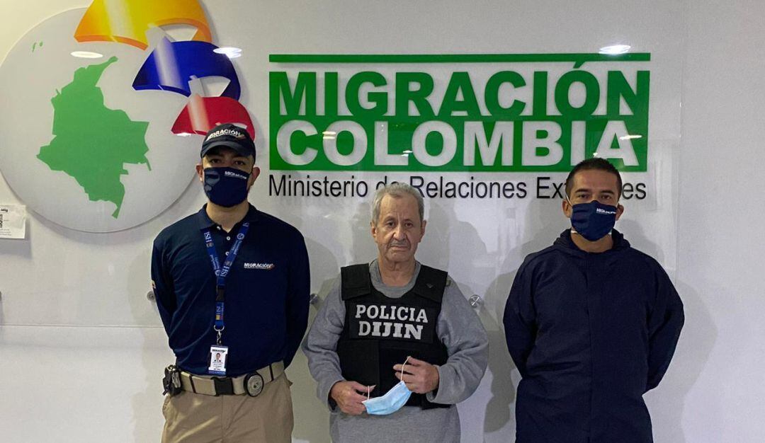 Llegada de Hernán Giraldo a Colombia, exjefe paramilitar de AUC. Cortesía Migración Colombia