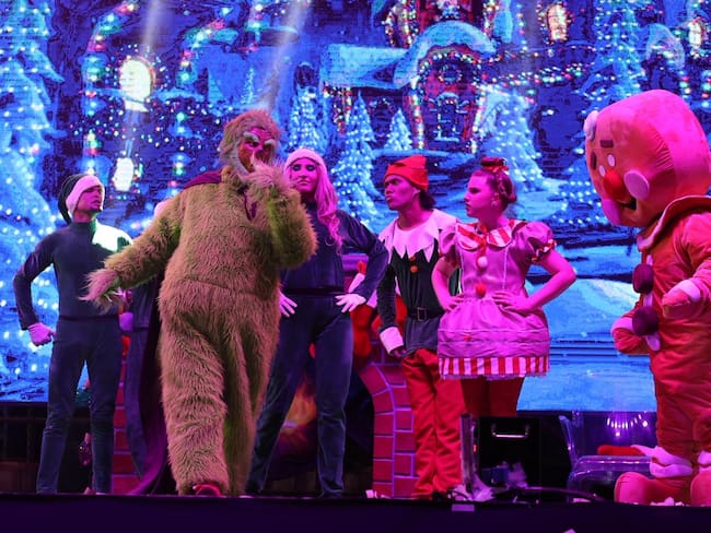 El show navideño en el barrio Lipaya. Foto: cortesía Tecnoglass.