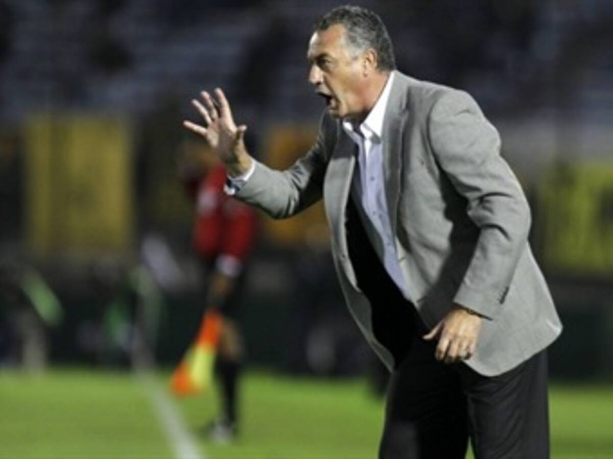 “No tengo duda de que James va a triunfar en el Madrid”: Gustavo Alfaro