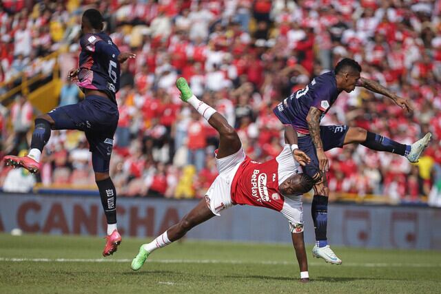 Santa Fe vs. Fortaleza en la Liga Colombiana 2025-I / Colprensa