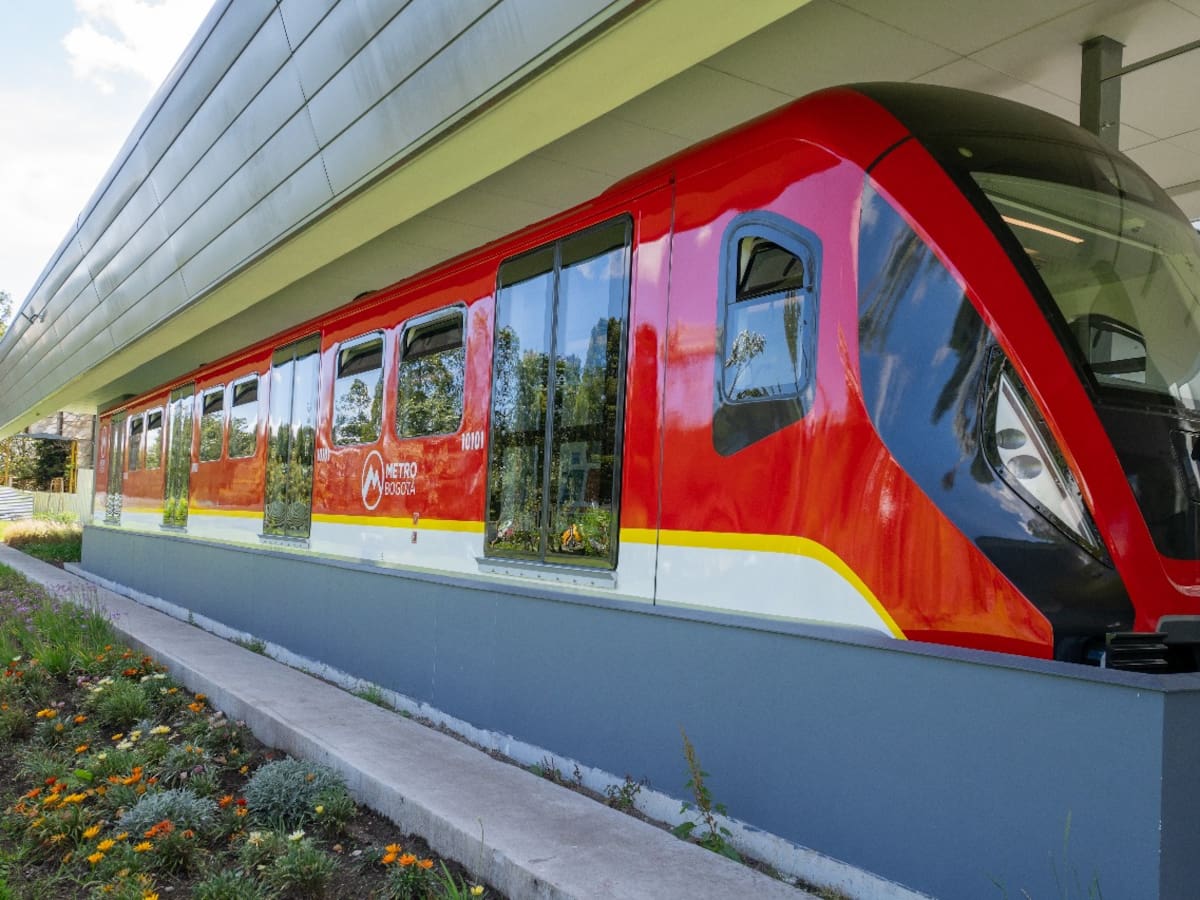 Metro de Bogotá: dónde se fabrican y cómo operarán los 30 trenes; uno llega este martes a Cartagena