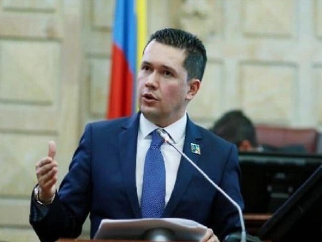 Habría silla vacía para curul que dejó el excongresista del CD, Edwin Ballesteros