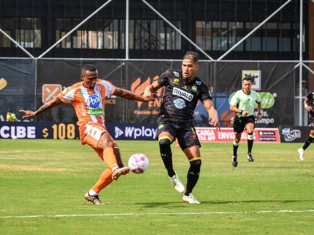 Envigado empata sin goles ante Bucaramanga y sigue complicado con el descenso