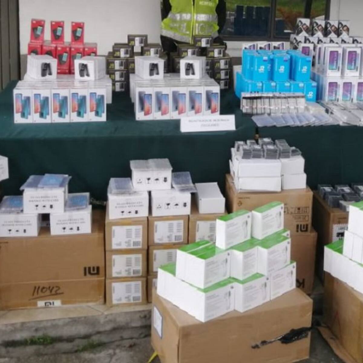 Incautados 540 celulares en un vehículo interceptado en Maltería