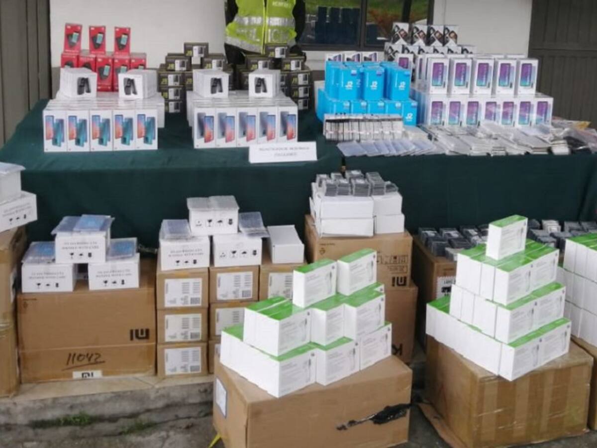 Incautados 540 celulares en un vehículo interceptado en Maltería