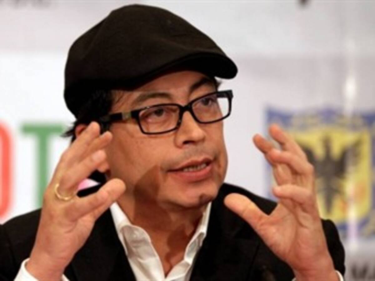 Progresistas han revisado en un 75% las firmas para la revocatoria de Petro