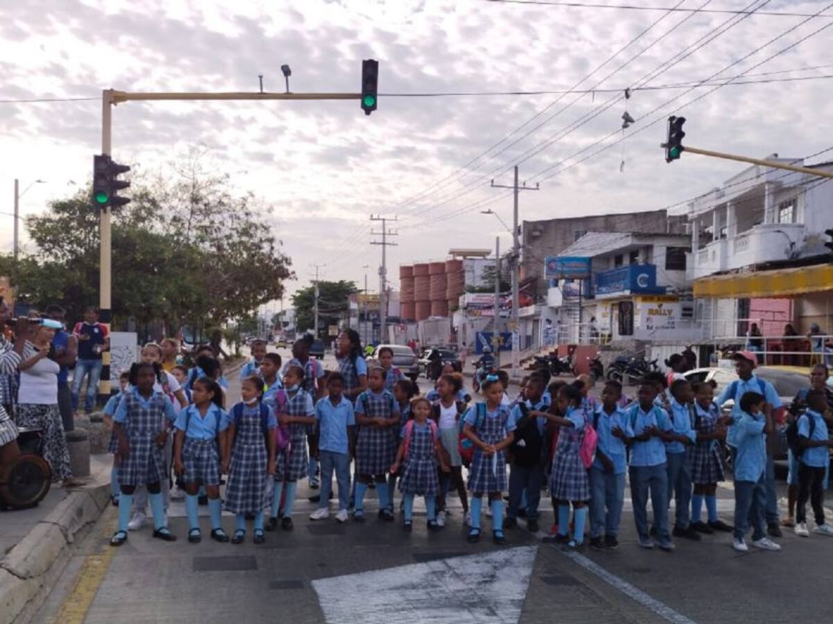 Protestaron por dos años sin energía eléctrica en la I.E. Omaira Sánchez