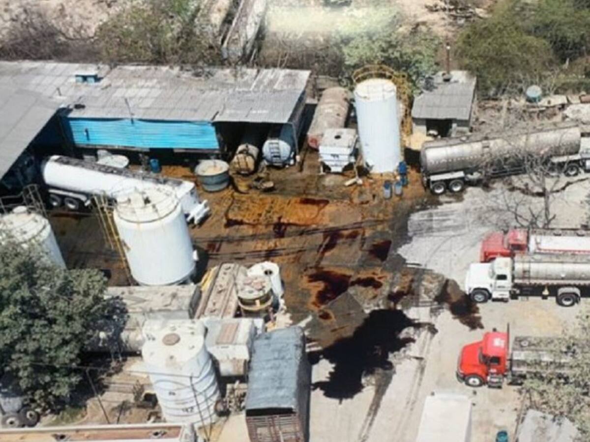Fiscalía indaga vertimiento de aceite en el río Magdalena