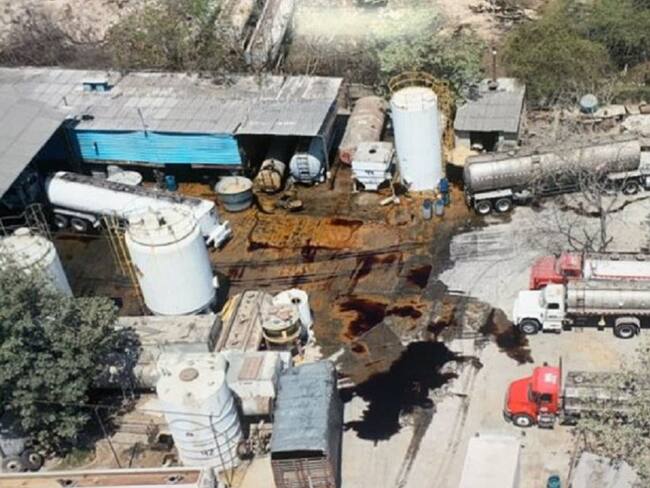 Fiscalía indaga vertimiento de aceite en el río Magdalena