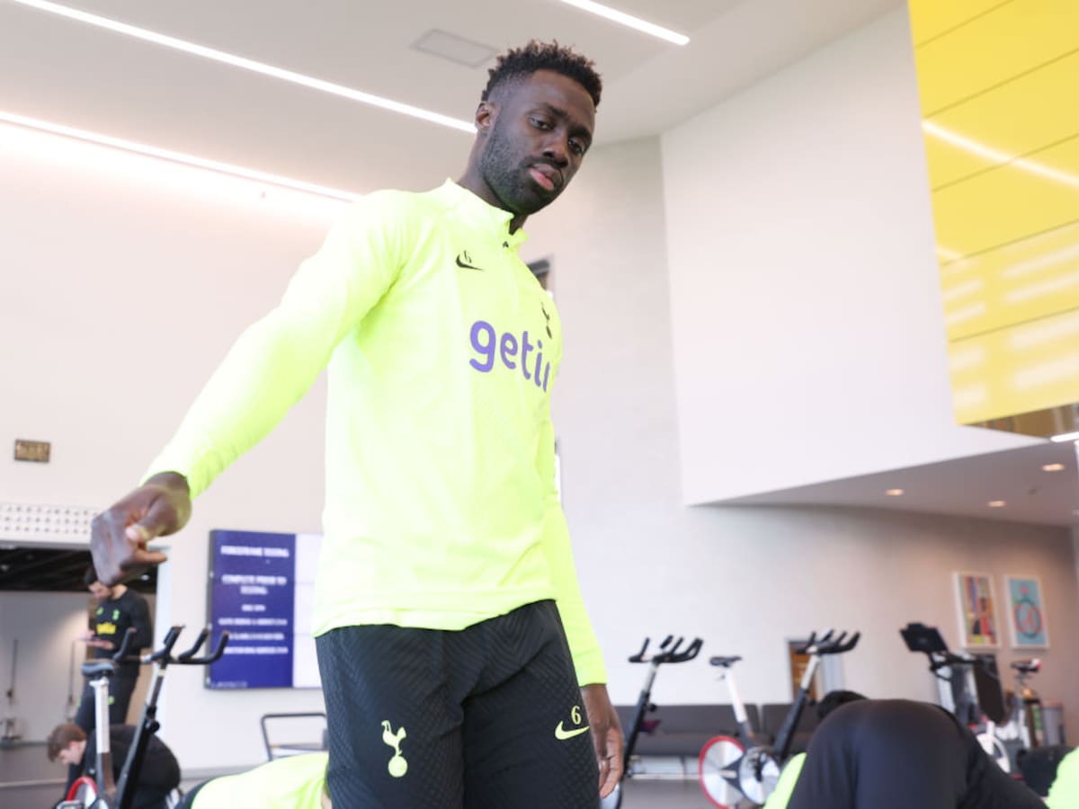 Davinson Sánchez estaría entre los cuatro apuntados a salir del Tottenham