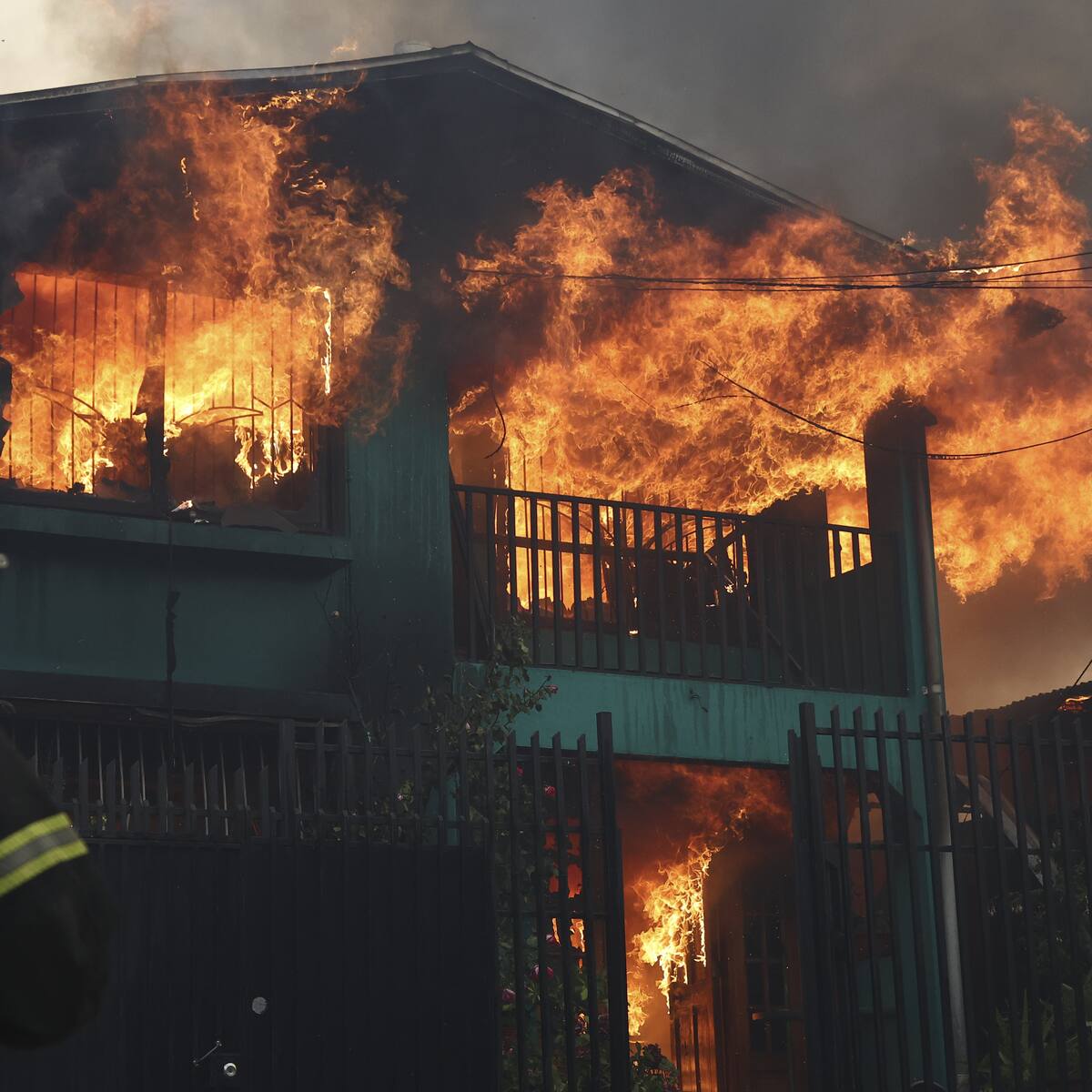 Incendios en el sur de Chile dejan 18 muertos pero se espera que el saldo aumente