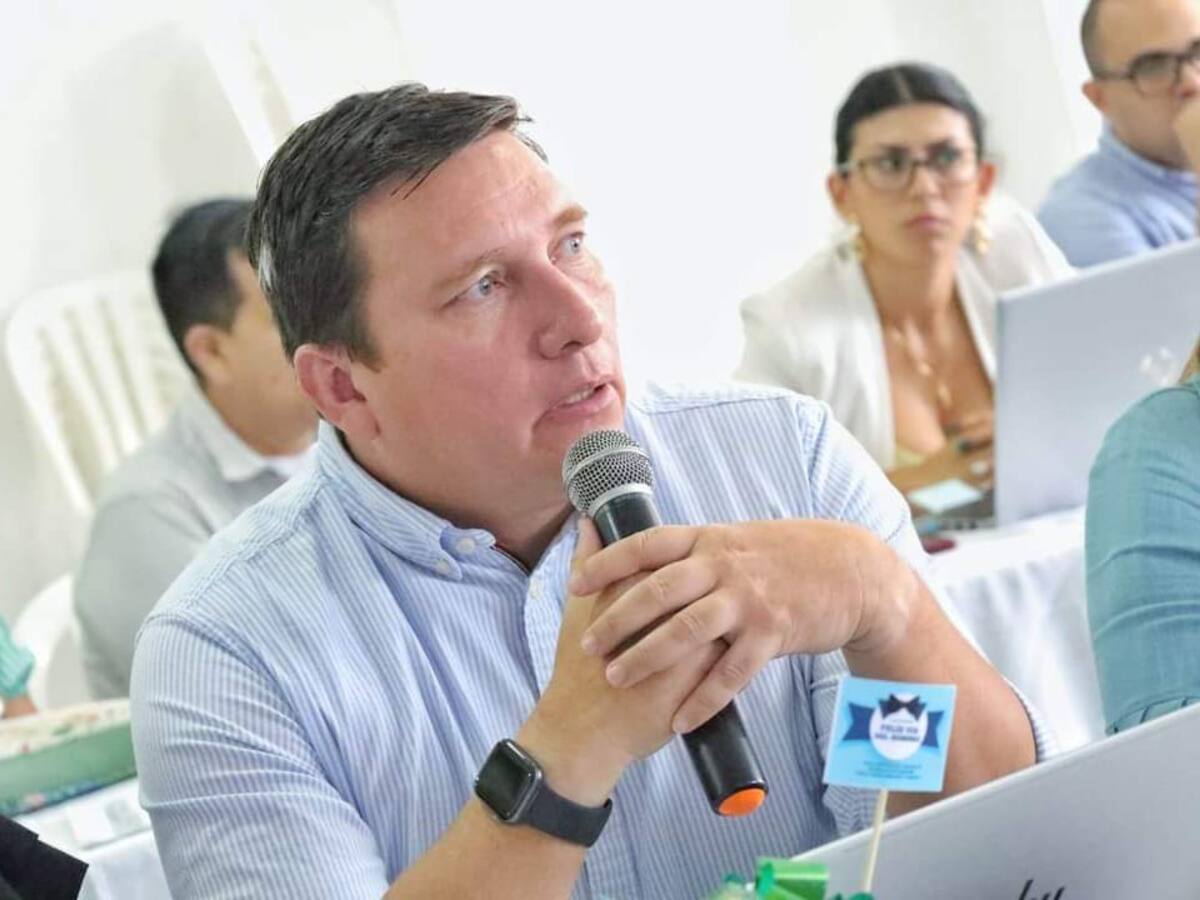 Evaluarán actividades escolares en área de influencia del Nevado del Ruiz en el Tolima