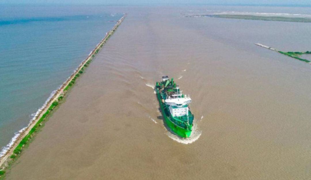 Canal de acceso al puerto de Barranquilla.