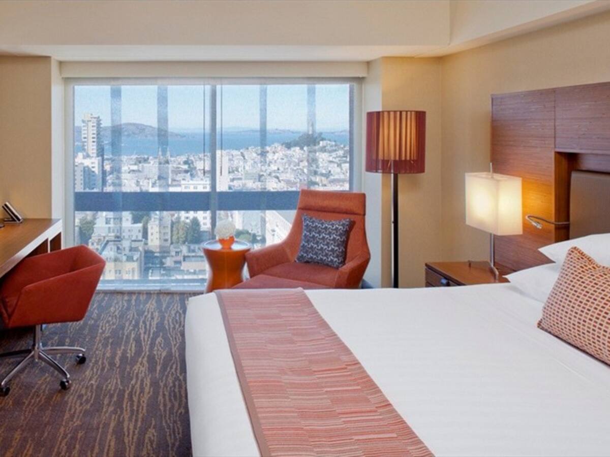 Philippe Frey, gerente del hotel Grand Hyatt, expuso los servicios de este nuevo hotel