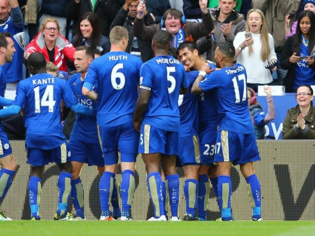 Cinco puntos y tres poderosos separan al Leicester de hacer historia